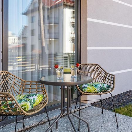 Apartment With Parking 500 M From The Sea By Noclegi Renters Miedzywodzie Bagian luar foto