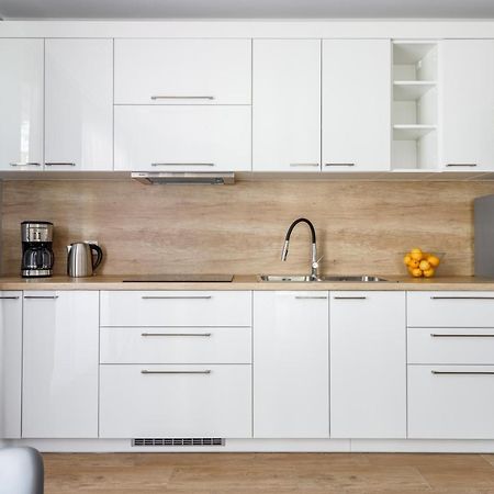 Apartment With Parking 500 M From The Sea By Noclegi Renters Miedzywodzie Bagian luar foto