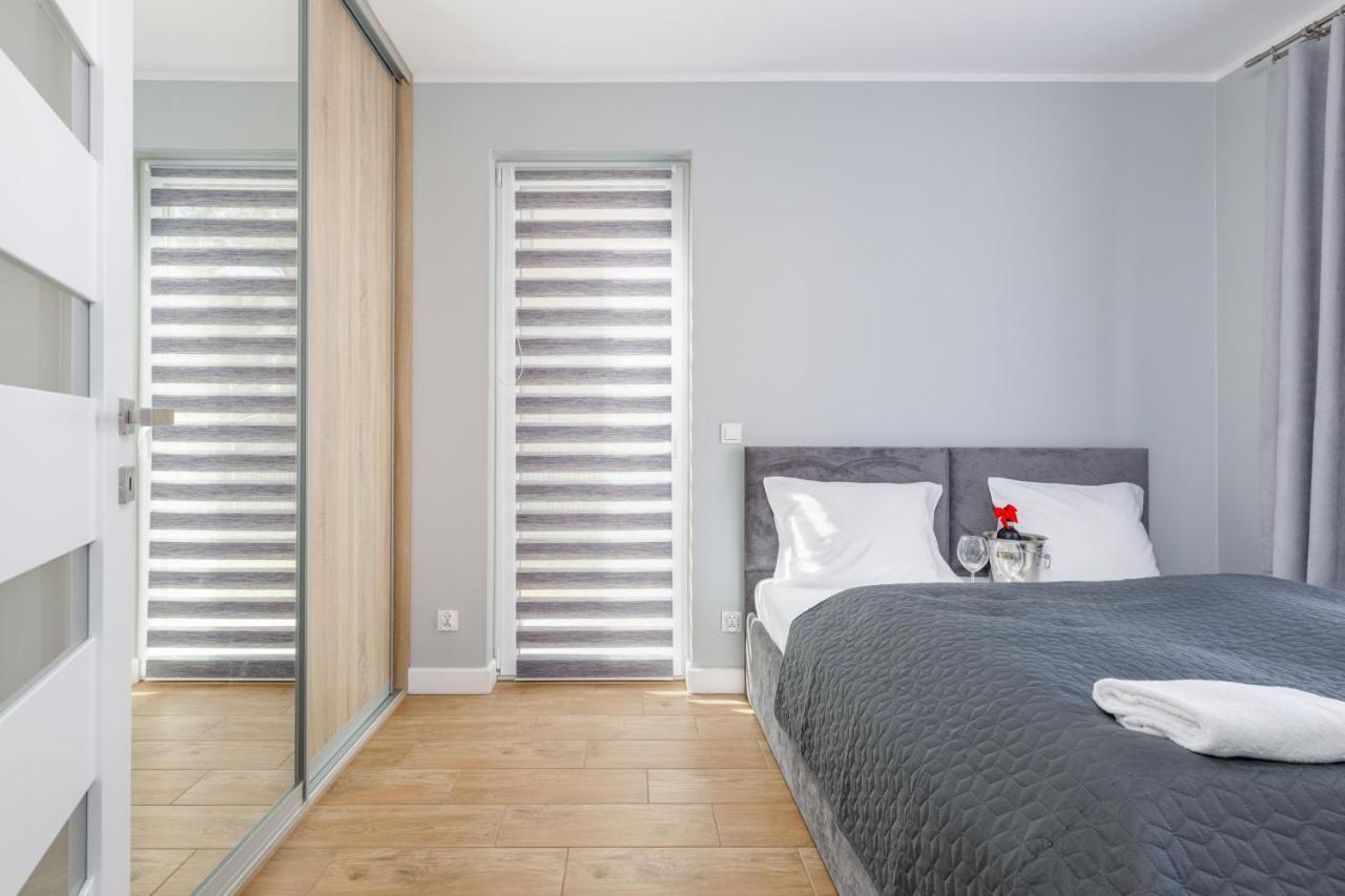 Apartment With Parking 500 M From The Sea By Noclegi Renters Miedzywodzie Bagian luar foto